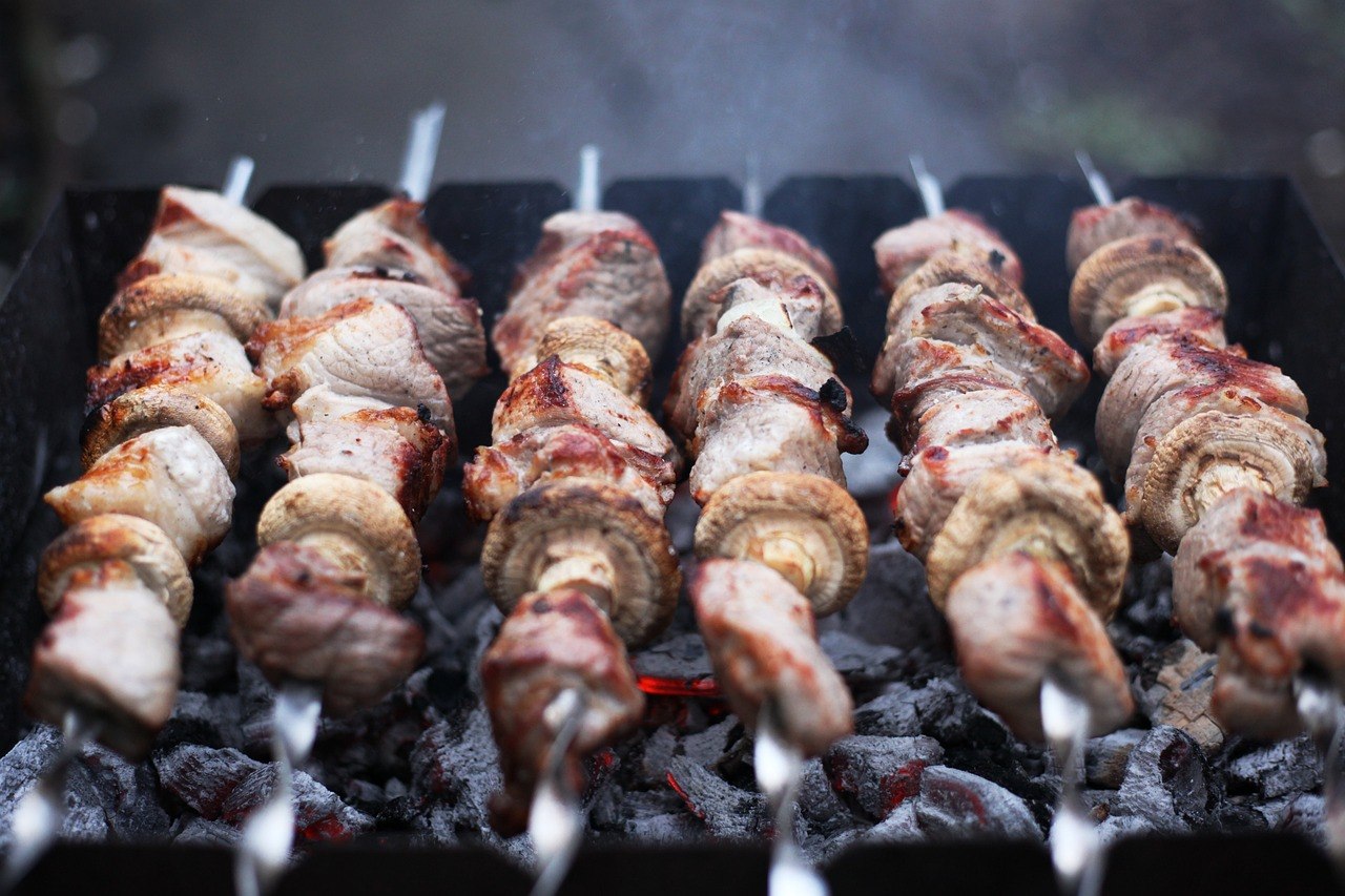 Rüyada Bomonti Kebap Yemek