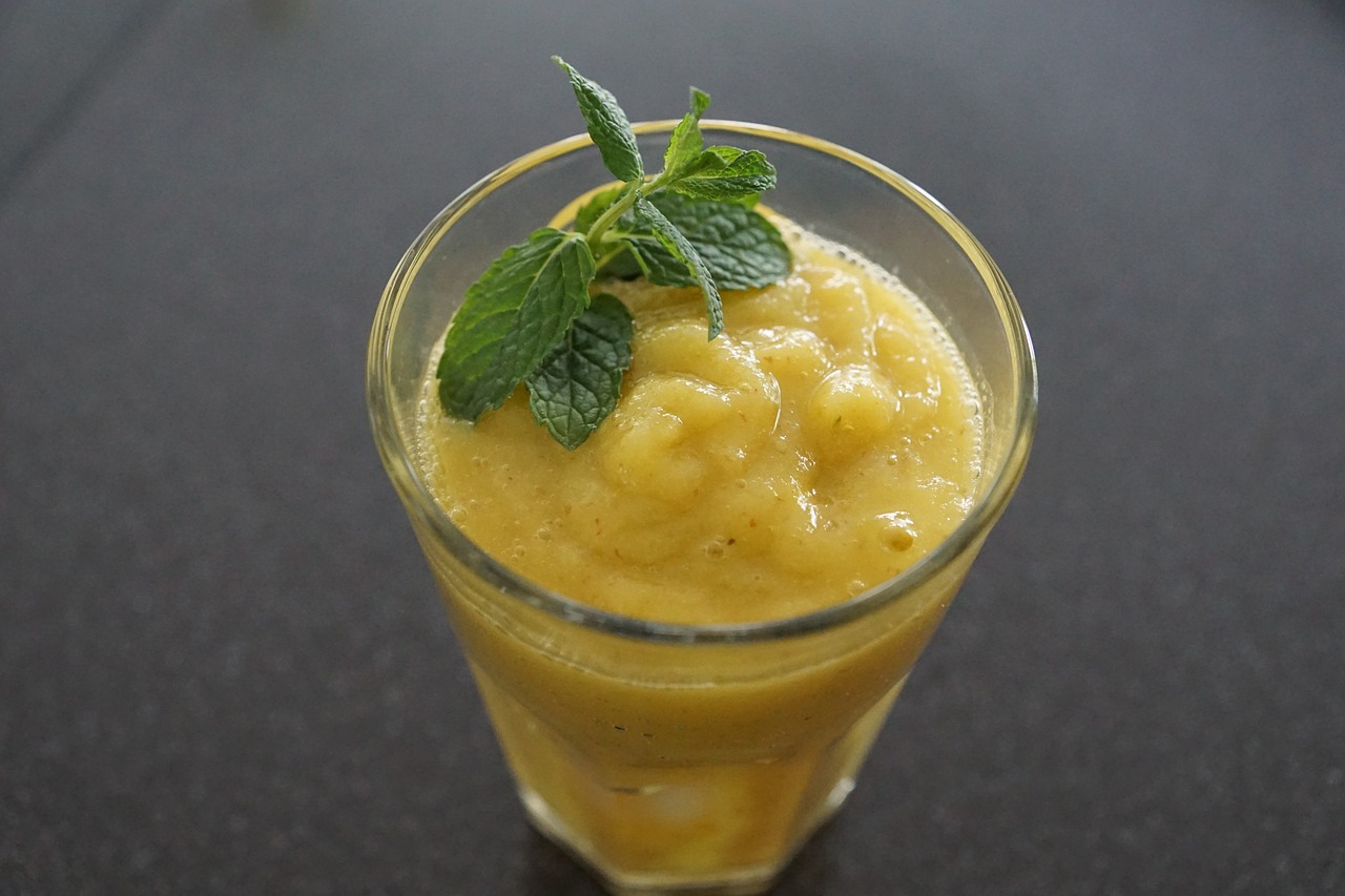 Rüyada Tropikal Meyve Smoothiesi İçmek