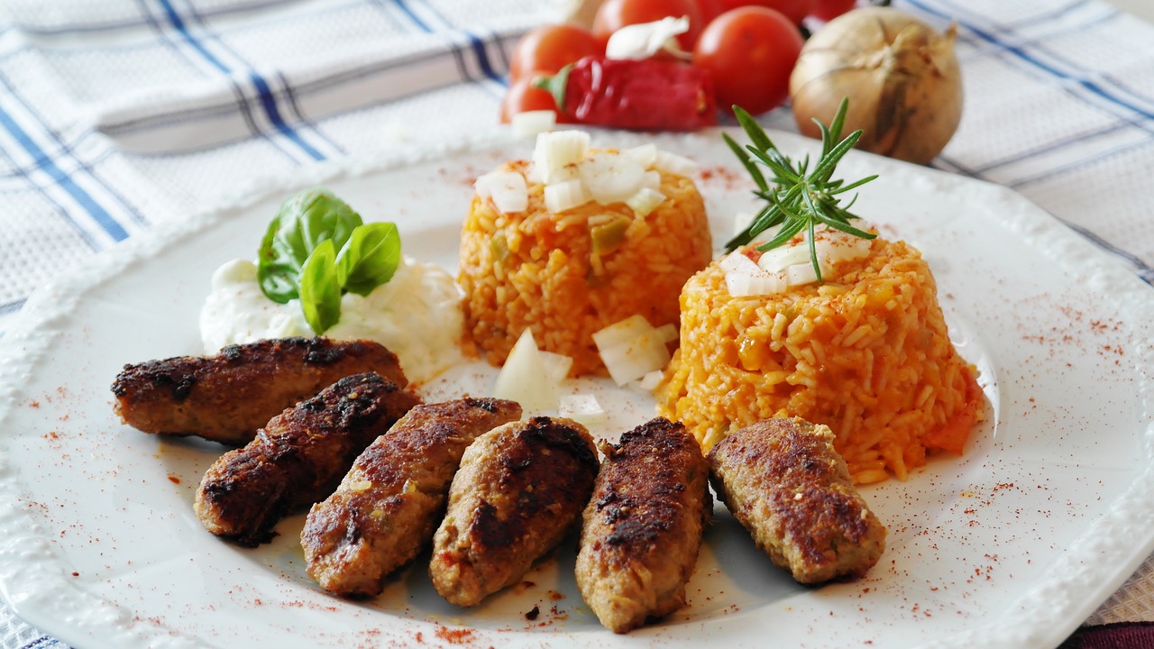 Rüyada Yayla Köfte Yemek