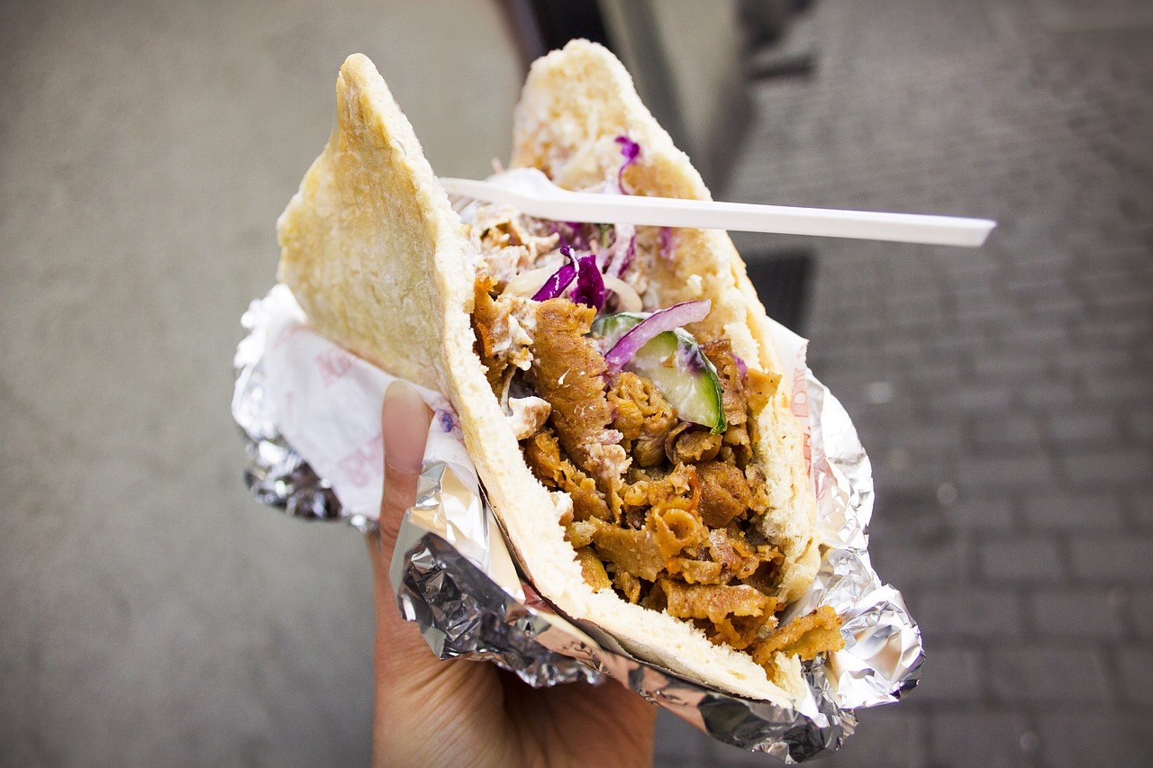 Rüyada Lavaş Ekmekli Yayla Kebabı Yemek
