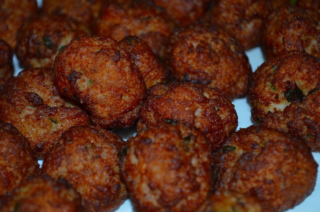 Rüyada Tire Köfte Yemek