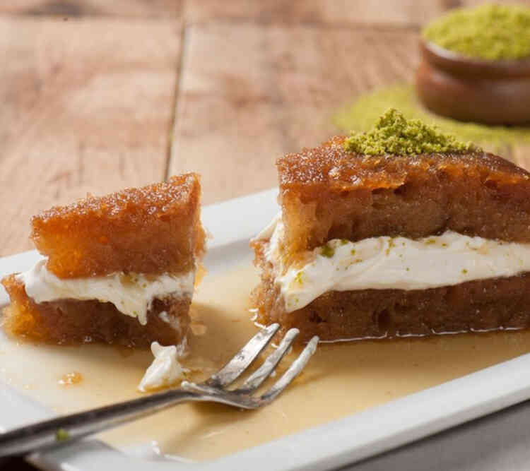 Rüyada Kaymaklı Ekmek Kadayıfı Yemek